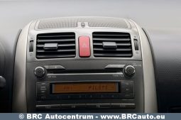 Toyota Auris 1.4 D-4D Linea Sol 2008 full