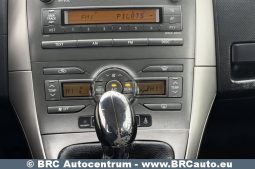 Toyota Auris 1.4 D-4D Linea Sol 2008 full