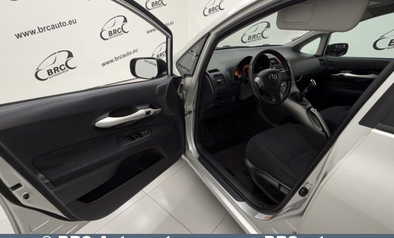 Toyota Auris 1.4 D-4D Linea Sol 2008 full