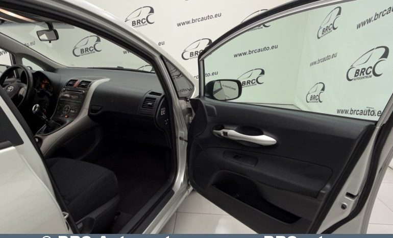 Toyota Auris 1.4 D-4D Linea Sol 2008 full