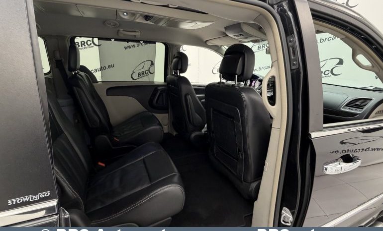 Lancia Voyager 2.8 CRD Silver Automatas 2013 full