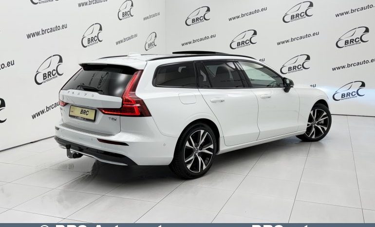 Volvo V60 Plug-in AWD T8 Twin Engine 2025 full