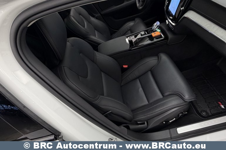 Volvo V60 Plug-in AWD T8 Twin Engine 2025