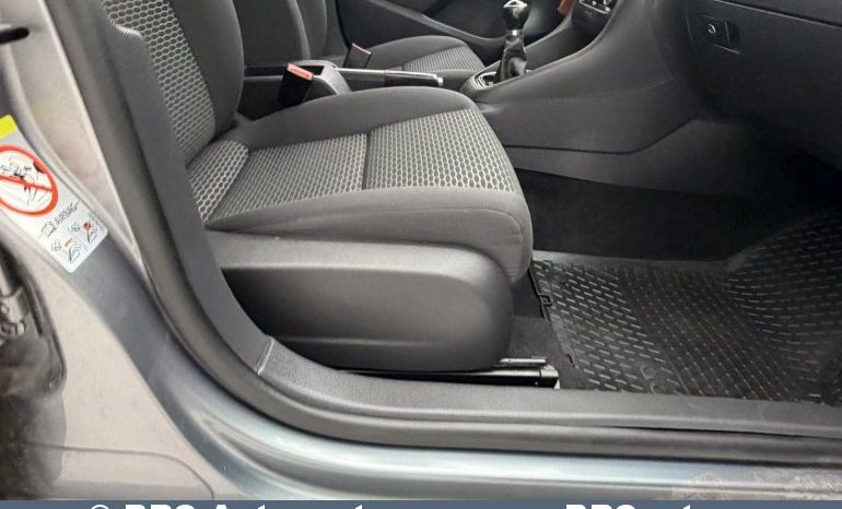 Volkswagen Golf 1.6 TDI Trendline 2012 full