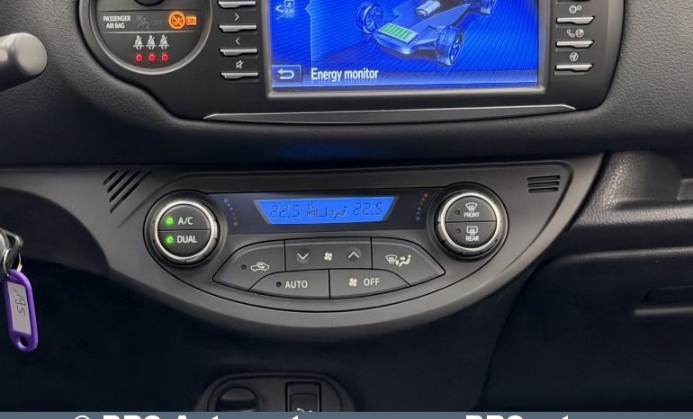 Toyota Yaris 1.5 S-Tier Hybrid Comfort Automatas 2017 full