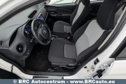 Toyota Yaris 1.5 S-Tier Hybrid Comfort Automatas 2017 full