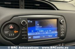 Toyota Yaris 1.5 S-Tier Hybrid Comfort Automatas 2017 full