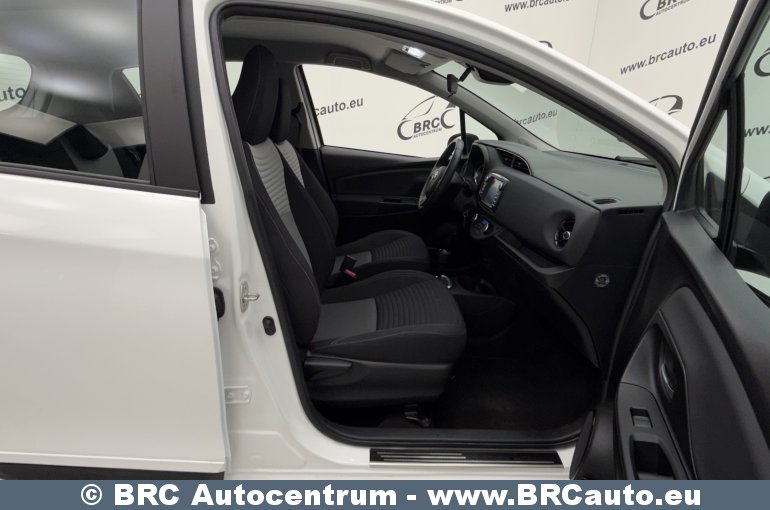 Toyota Yaris 1.5 S-Tier Hybrid Comfort Automatas 2017