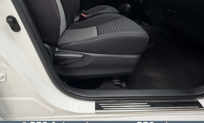 Toyota Yaris 1.5 S-Tier Hybrid Comfort Automatas 2017 full