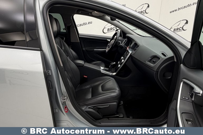 Volvo V60 Cross Country D3 Automatas 2016