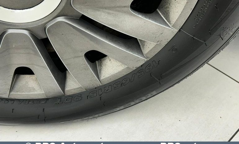 Toyota Prius Hybrid Automatas 2012 full