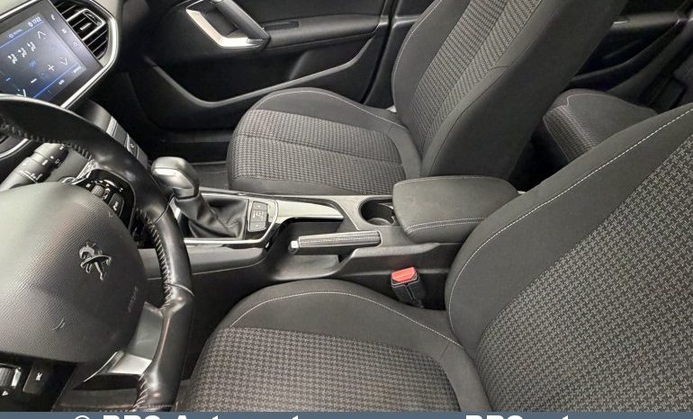 Peugeot 308 1.6 BlueHDi Automatas 2018 full