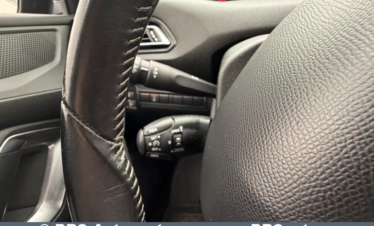 Peugeot 308 1.6 BlueHDi Automatas 2018 full