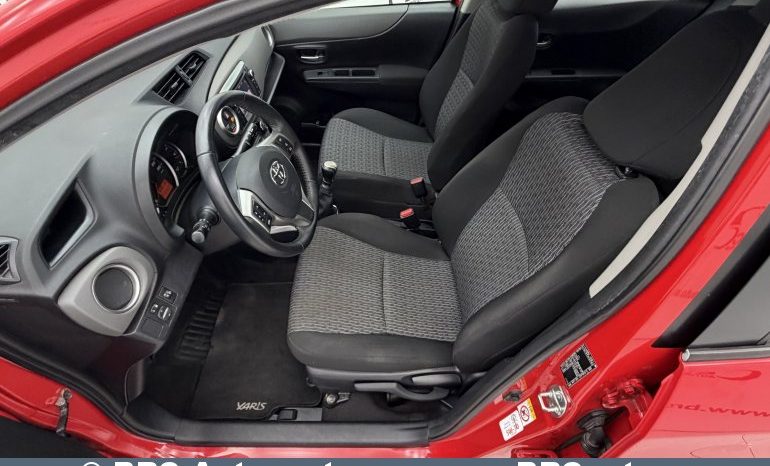 Toyota Yaris 1.3 VVT-i 2013 full
