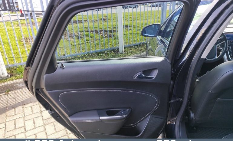Opel Astra 1.7 CDTI 2010 full