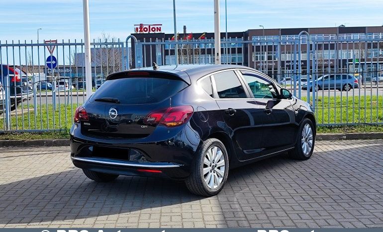 Opel Astra 1.7 CDTI 2010 full