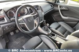 Opel Astra 1.7 CDTI 2010 full