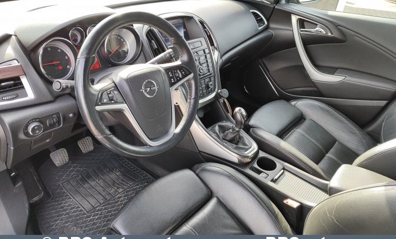 Opel Astra 1.7 CDTI 2010 full