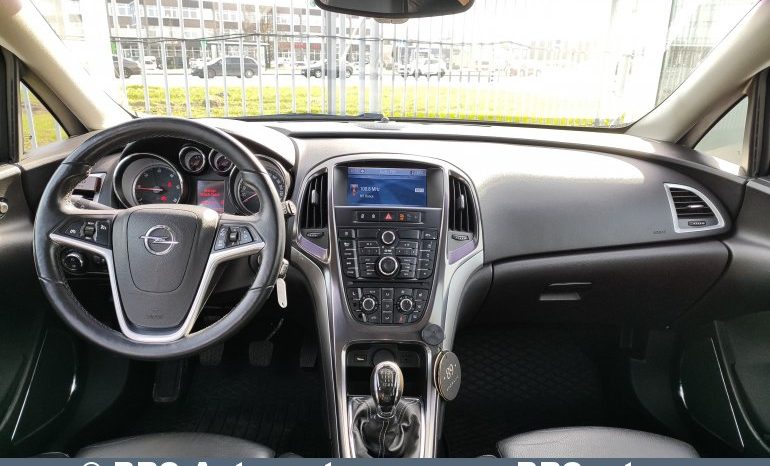 Opel Astra 1.7 CDTI 2010 full