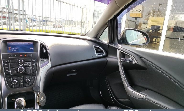 Opel Astra 1.7 CDTI 2010 full