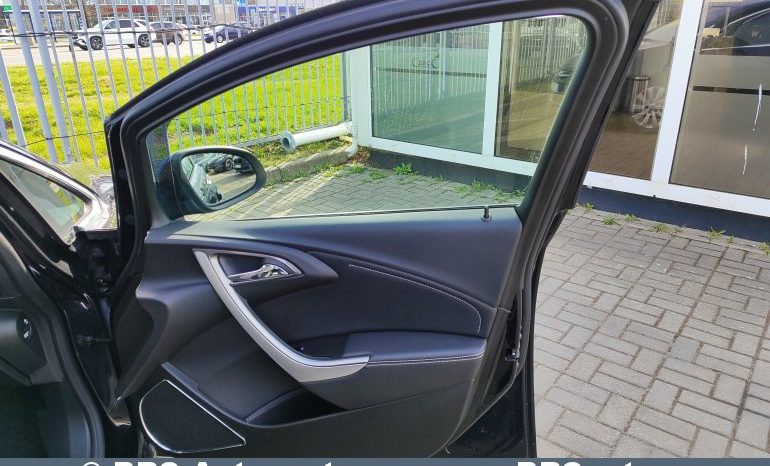 Opel Astra 1.7 CDTI 2010 full