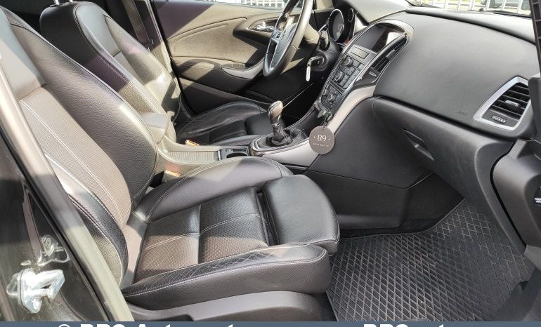 Opel Astra 1.7 CDTI 2010 full