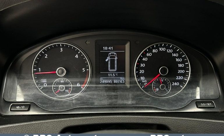 Volkswagen Caravelle 2.0 TDI 2015 full