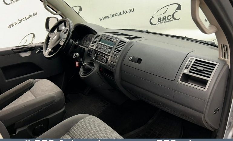 Volkswagen Caravelle 2.0 TDI 2015 full