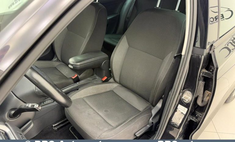 Skoda Rapid 1.6 TDI DSG Spaceback Ambiente 2013 full
