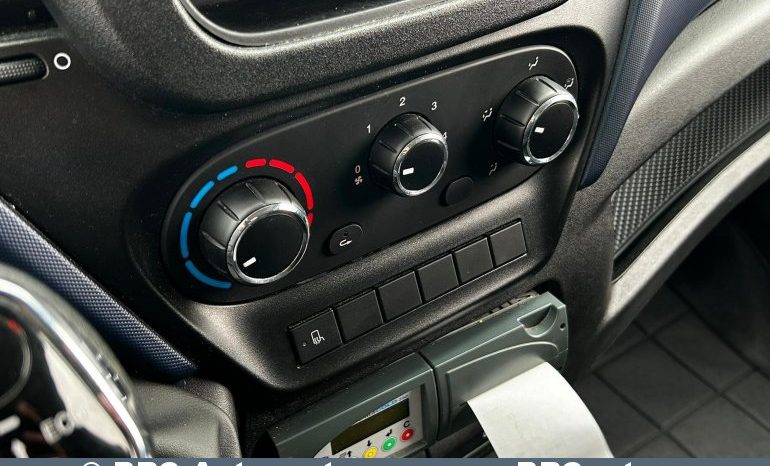 Iveco Daily 35C14 2.3d ŠALDYTUVAS SU LIFTU Automatas 2018 full