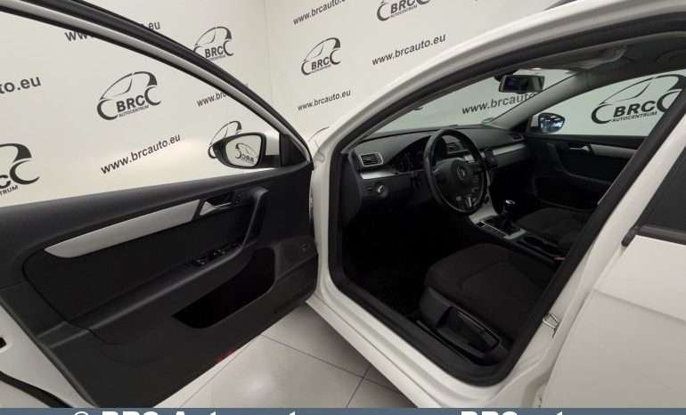 Volkswagen Passat Variant 1.6TDI Bluemotion 2012 full