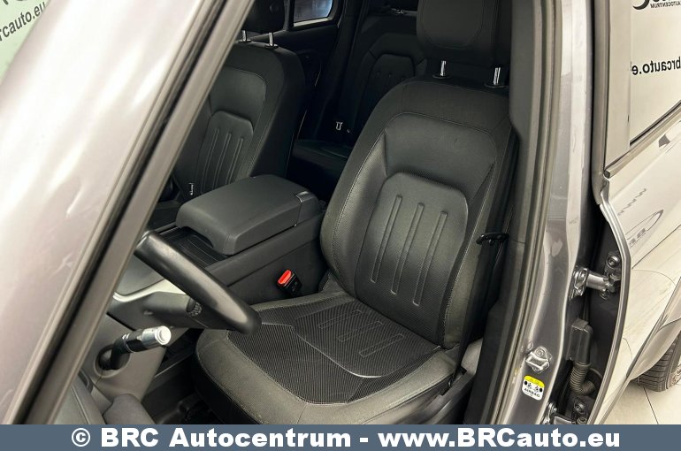 Land Rover Defender D240 SE 4WD Automatas 2021