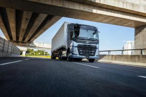 Naujieji „Volvo Trucks“ varikliai bus taupūs ir pritaikyti daugeliui alternatyviųjų degalų rūšių