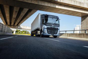 Naujieji „Volvo Trucks“ varikliai bus taupūs ir pritaikyti daugeliui alternatyviųjų degalų rūšių