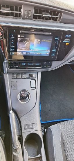 Toyota Auris 2017 full