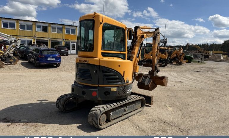 Hyundai R25Z-9AK !garantija! 2023 full