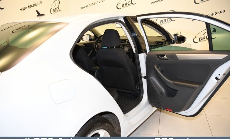 
								Volkswagen Jetta TSI Bluemotion Automatas 2016 full									