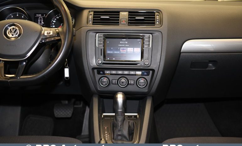 
								Volkswagen Jetta TSI Bluemotion Automatas 2016 full									