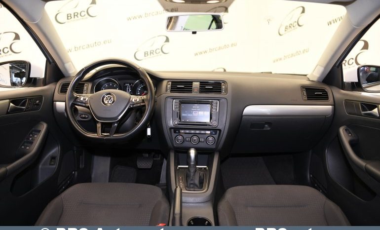
								Volkswagen Jetta TSI Bluemotion Automatas 2016 full									