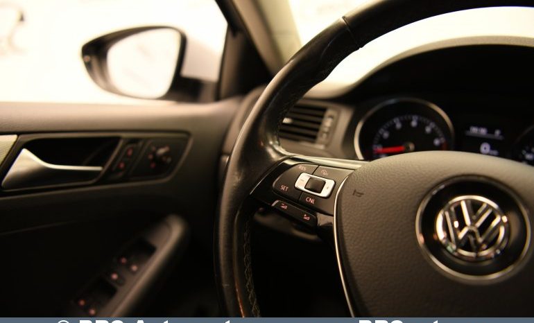 
								Volkswagen Jetta TSI Bluemotion Automatas 2016 full									