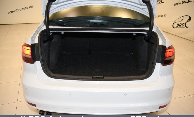 
								Volkswagen Jetta TSI Bluemotion Automatas 2016 full									
