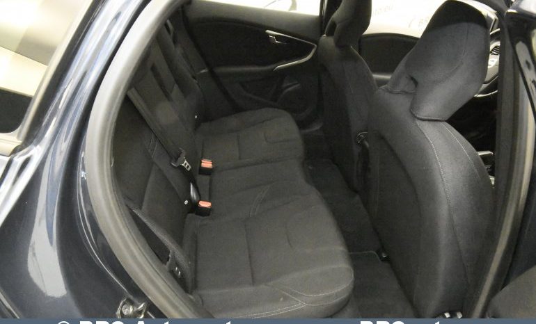 
								Volvo V40 D2 2012 full									