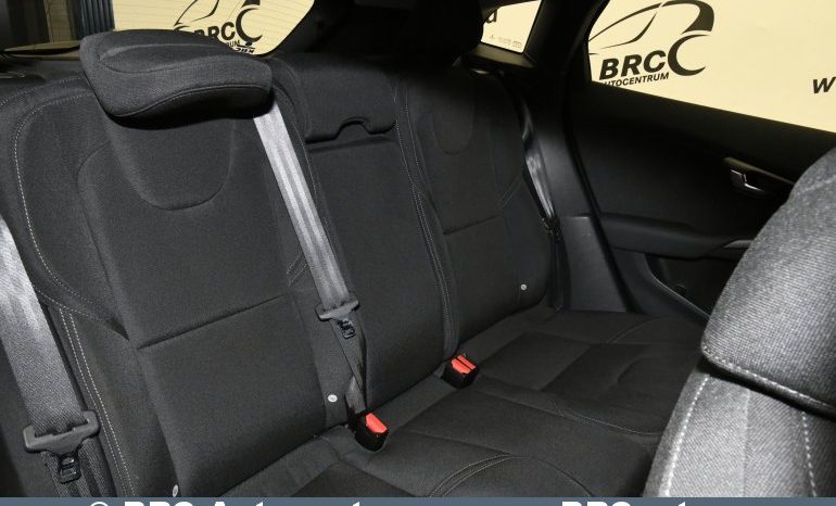 
								Volvo V40 D2 2012 full									