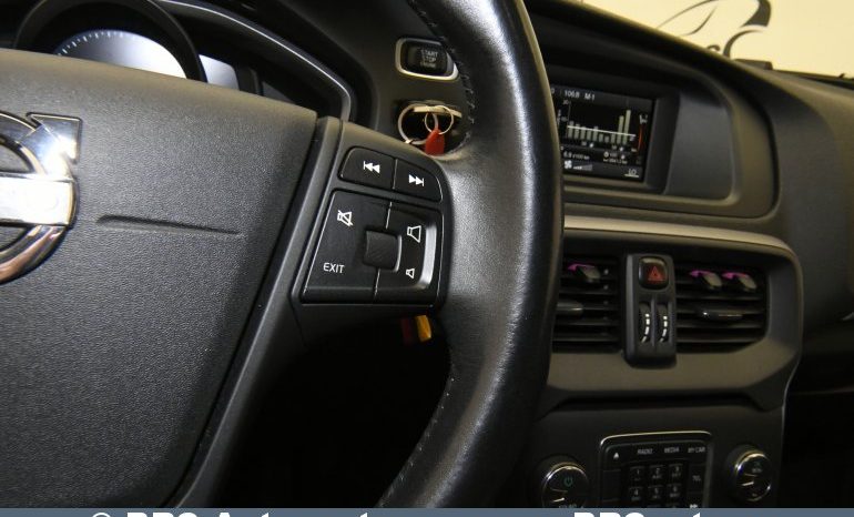 
								Volvo V40 D2 2012 full									
