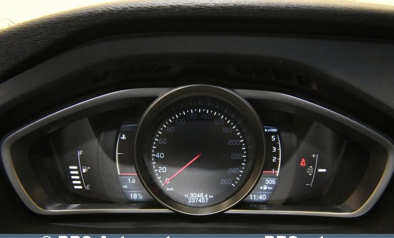
								Volvo V40 D2 2012 full									