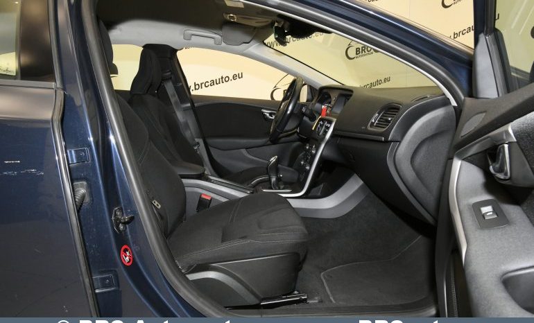 
								Volvo V40 D2 2012 full									