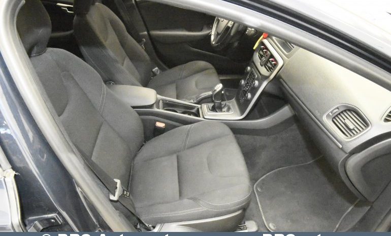 
								Volvo V40 D2 2012 full									