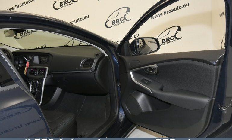 
								Volvo V40 D2 2012 full									