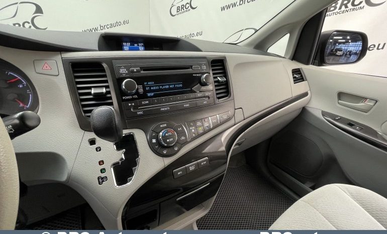 
								Toyota Sienna LE 3.5 Automatas 2014 full									