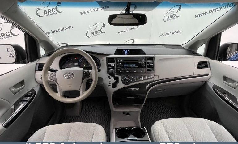 
								Toyota Sienna LE 3.5 Automatas 2014 full									